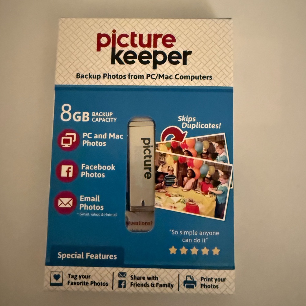 Picture Keeper 8GB Backup USB Drive